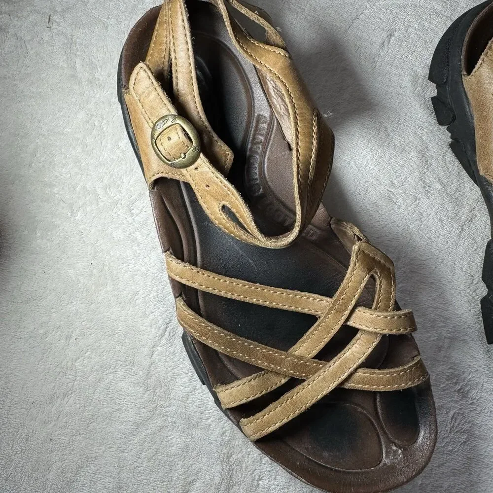 KEEN Women Leather Strappy Sandals Brown/Tan Buckle Adjustable US 8.5 EU 39